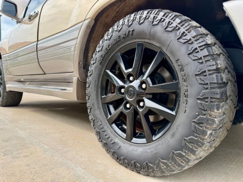 Lexus Lx470 ឆ្នាំ99 (Gas SuperGoldធានា២ឆ្នាំ)