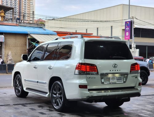 Lexus LX570 2014 full options Arap ថ្មីខ្លាំង