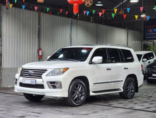 Lexus LX570 2014 full options Arap ថ្មីខ្លាំង