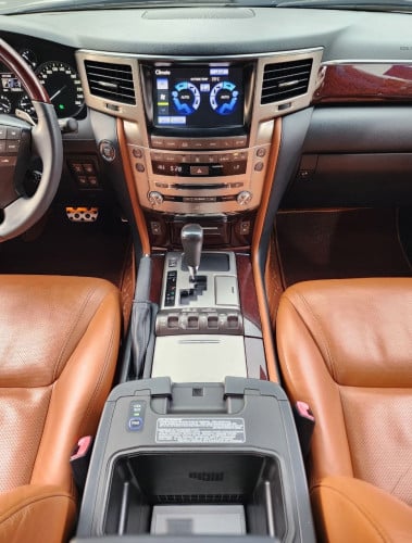 Lexus LX570 2014 full options Arap ថ្មីខ្លាំង