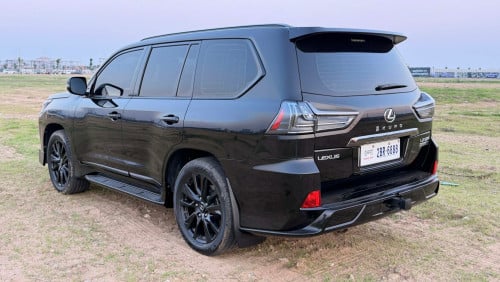 Lexus Lx570 2019 Kuru black edition s ធានាហ្សីនមួយជុំ ស្កុត1ជុំ