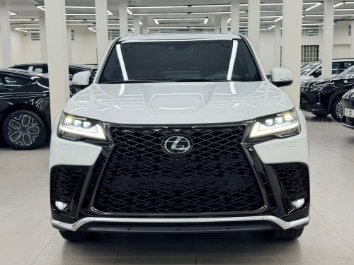 Lexus LX600 2023 F-Sport ស ក្នុង ក្រហម USA Spec ប្រើបាន 4800Miles New Tax