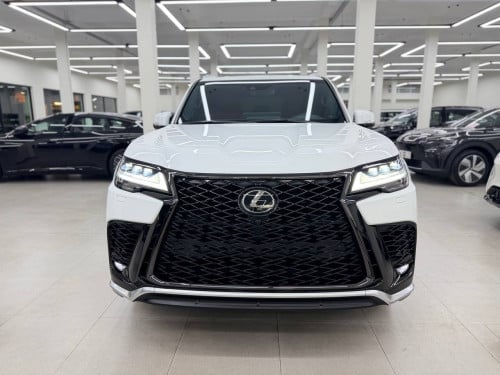 Lexus LX600 2023 F-Sport ស ក្នុង ក្រហម USA Spec ប្រើបាន 4800Miles New Tax