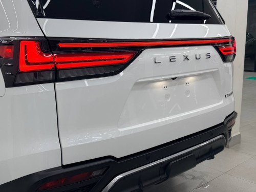 Lexus LX600 2023 F-Sport ស ក្នុង ក្រហម USA Spec ប្រើបាន 4800Miles New Tax