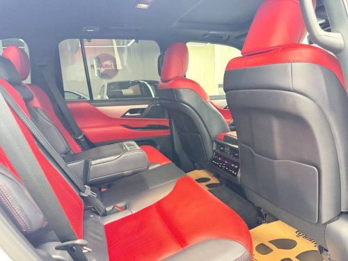 Lexus LX600 2023 F-Sport ស ក្នុង ក្រហម USA Spec ប្រើបាន 4800Miles New Tax