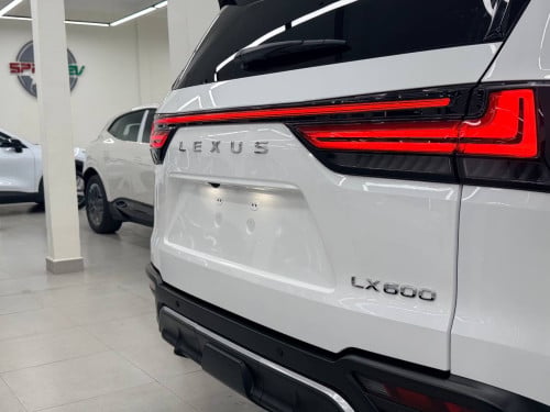 Lexus LX600 2023 F-Sport ស ក្នុង ក្រហម USA Spec ប្រើបាន 4800Miles New Tax