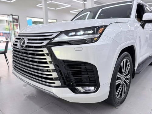 Lexus LX600 2023 Luxury Full option USA Spec DVD Remote Start soft doorក្នុងការ៉ុត NexTax