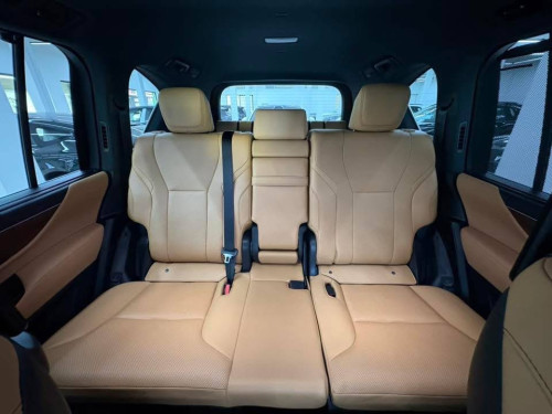 Lexus LX600 2023 Luxury Full option USA Spec DVD Remote Start soft doorក្នុងការ៉ុត NexTax