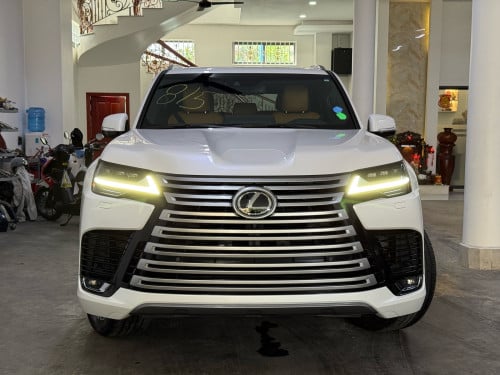 Lexus LX600 full options