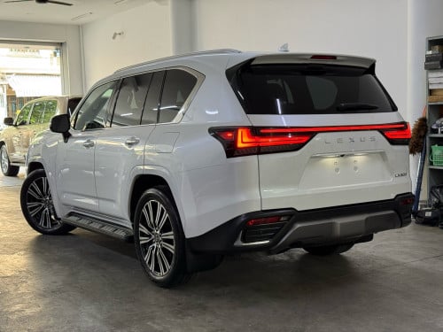 Lexus LX600 full options
