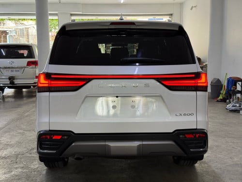 Lexus LX600 full options