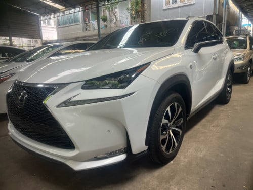 Lexus NX 200t F Sport  2017  6 buttons