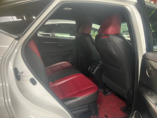Lexus NX 200t F Sport  2017  6 buttons