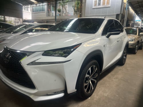 Lexus NX 200t F Sport  2017  6 buttons