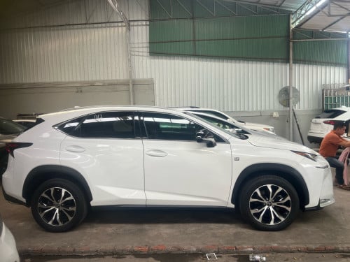 Lexus NX 200t F Sport  2017  6 buttons