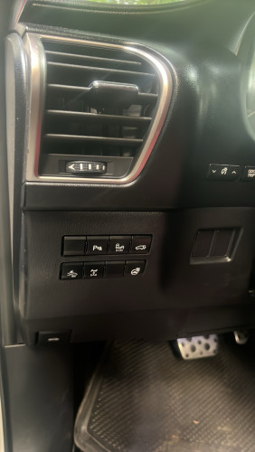 Lexus NX 200t F Sport  2017  6 buttons