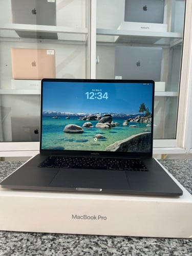 MacBook Pro 2019 16 inch I9 1T