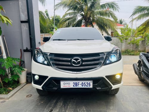 Mazda BT 50 2021 Thunder 3.2L Full Option