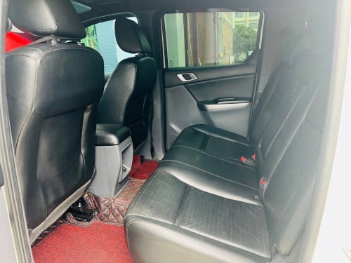 Mazda BT 50 2021 Thunder 3.2L Full Option
