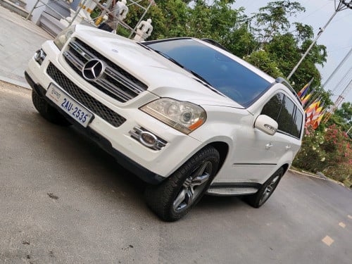 Mercedes GL320 V6 ម៉ាស៑ូត នៅអេមណាស់10500$