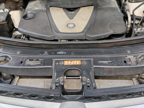 Mercedes GL320 V6 ម៉ាស៑ូត នៅអេមណាស់10500$
