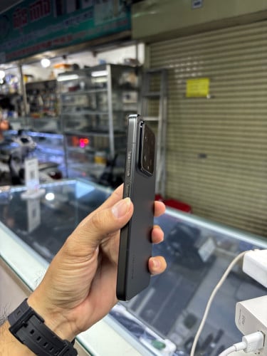 Mi15 512G Ram12G Sim2 សានុំក្រុមហ៊ុន ស្ទើរតួរតិចៗ