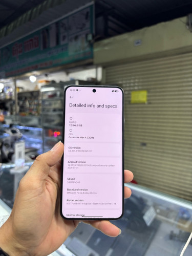Mi15 512G Ram12G Sim2 សានុំក្រុមហ៊ុន ស្ទើរតួរតិចៗ