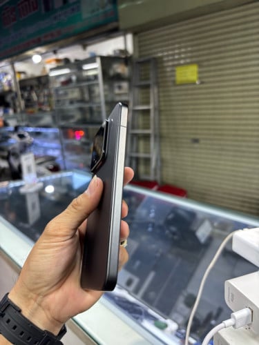 Mi15 512G Ram12G Sim2 សានុំក្រុមហ៊ុន ស្ទើរតួរតិចៗ