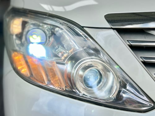 Model: Toyota Alphard MPV Minivan