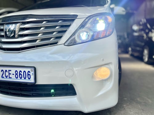 Model: Toyota Alphard MPV Minivan