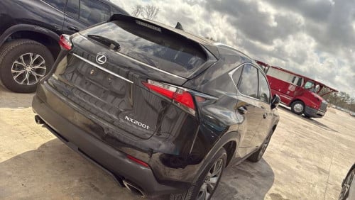Nx 200t 2015 FSport pong 1 ឡានថ្មីដាច់