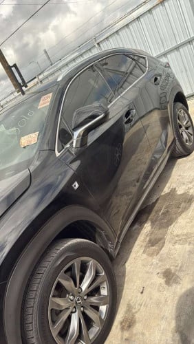 Nx 200t 2015 FSport pong 1 ឡានថ្មីដាច់