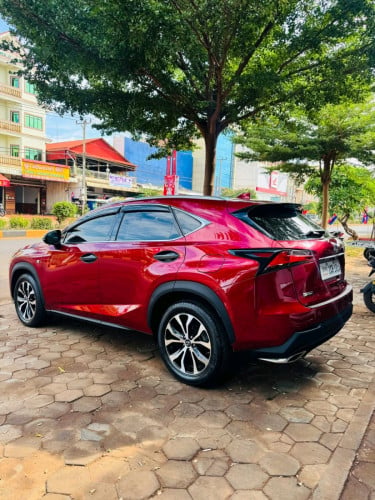 NX 200T F-Sport ឆ្នាំ2015 សីន ឡាននៅថ្មីខ្លាំង 28×××$ ចរចារ លេខទាក់ទង 0975272652📥