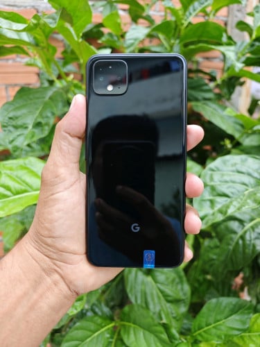 Pixel 4xl 64G (វៃដូរបាន)👉$100