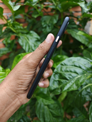 Pixel 4xl 64G (វៃដូរបាន)👉$100