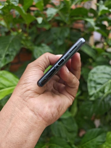Pixel 7 Pro 12g/128g_USA(វៃដូរបាន)👉$285