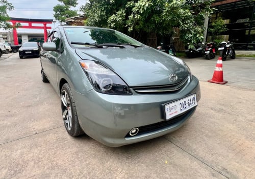 Prius 04 full option ធានាឡានស្អាតខ្លាំង