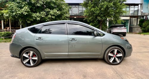 Prius 04 full option ធានាឡានស្អាតខ្លាំង