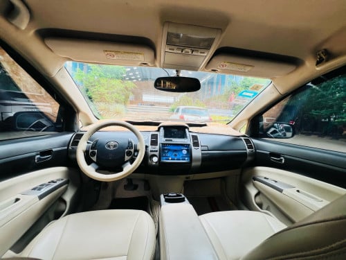Prius 04 full option ធានាឡានស្អាតខ្លាំង