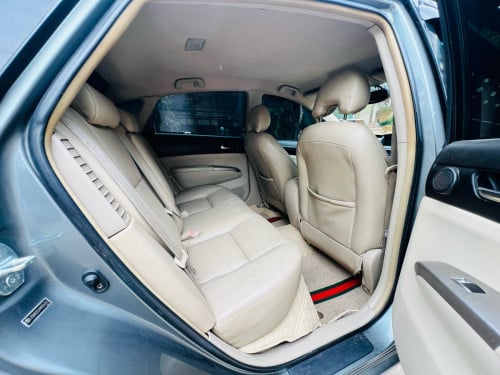 Prius 04 full option ធានាឡានស្អាតខ្លាំង