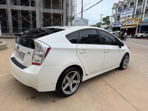 Prius 2011 option 2 ម្ចាស់ដេីម