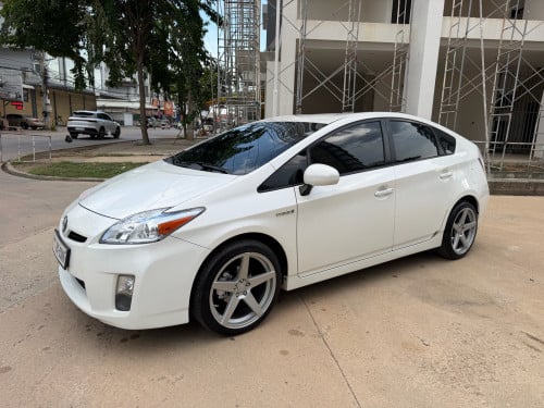 Prius 2011 option 2 ម្ចាស់ដេីម