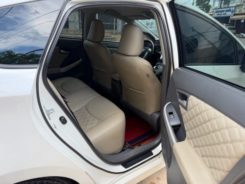 Prius 2011 option 2 ម្ចាស់ដេីម