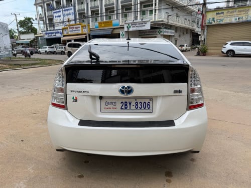 Prius 2011 option 2 ម្ចាស់ដេីម
