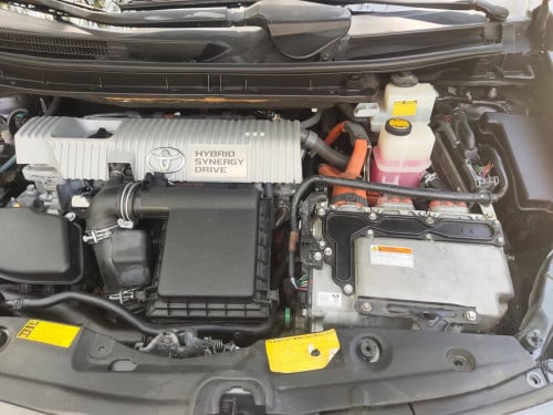 Prius 2011 Option4 សូឡា​បេីកដំបូល Sell 16500$ត