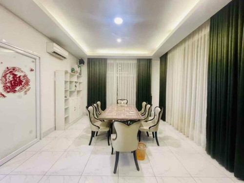 Queen villa for rent in Borey Orkide the royal