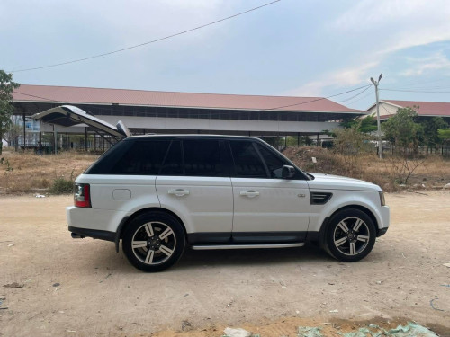 Range sport 011 សាង តម្លៃល្អ ធានាឡាននៅសានុំទាំងអស់