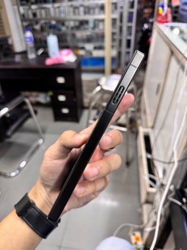 Redmagic9pro plus 1TB Ram24G Sim2 CH ម៉ាសុីនសានុំបែកខ្នងតិច