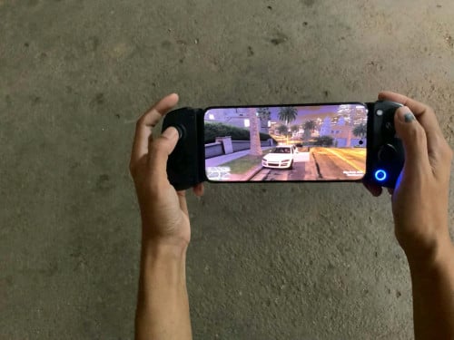 redmi tubo 4 pro 256G + ដៃហ្គេម លេង GTA5 បាន