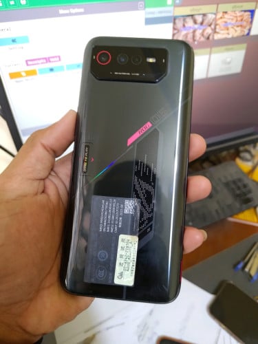 ROG 6 Ram 12GB Storeg 128GBសំណុំស៊ីនស្អាត ដូចថ្មី